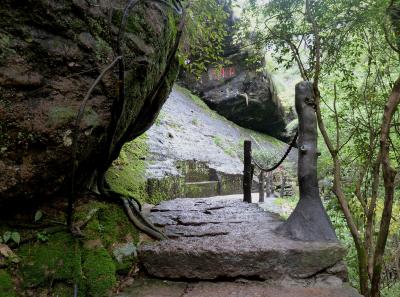 P1090590 50191428857 O