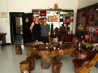 P4145817 50190644418 O